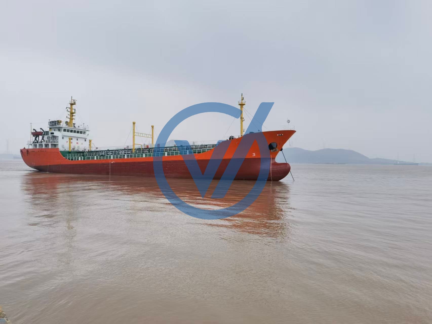3070 DWT OIL TANKER