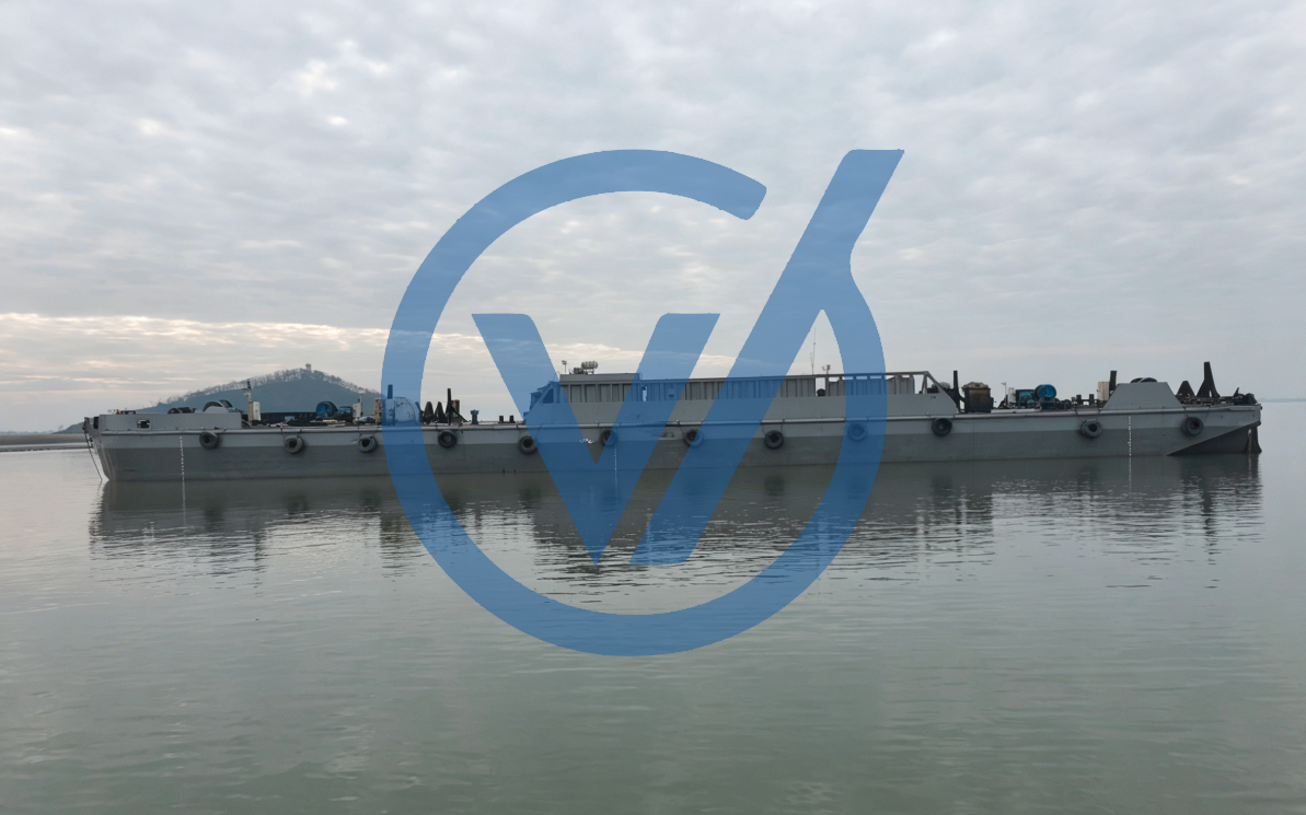 ​7,290 DWT NON-SELF-PROPELLED DECK BARGE 